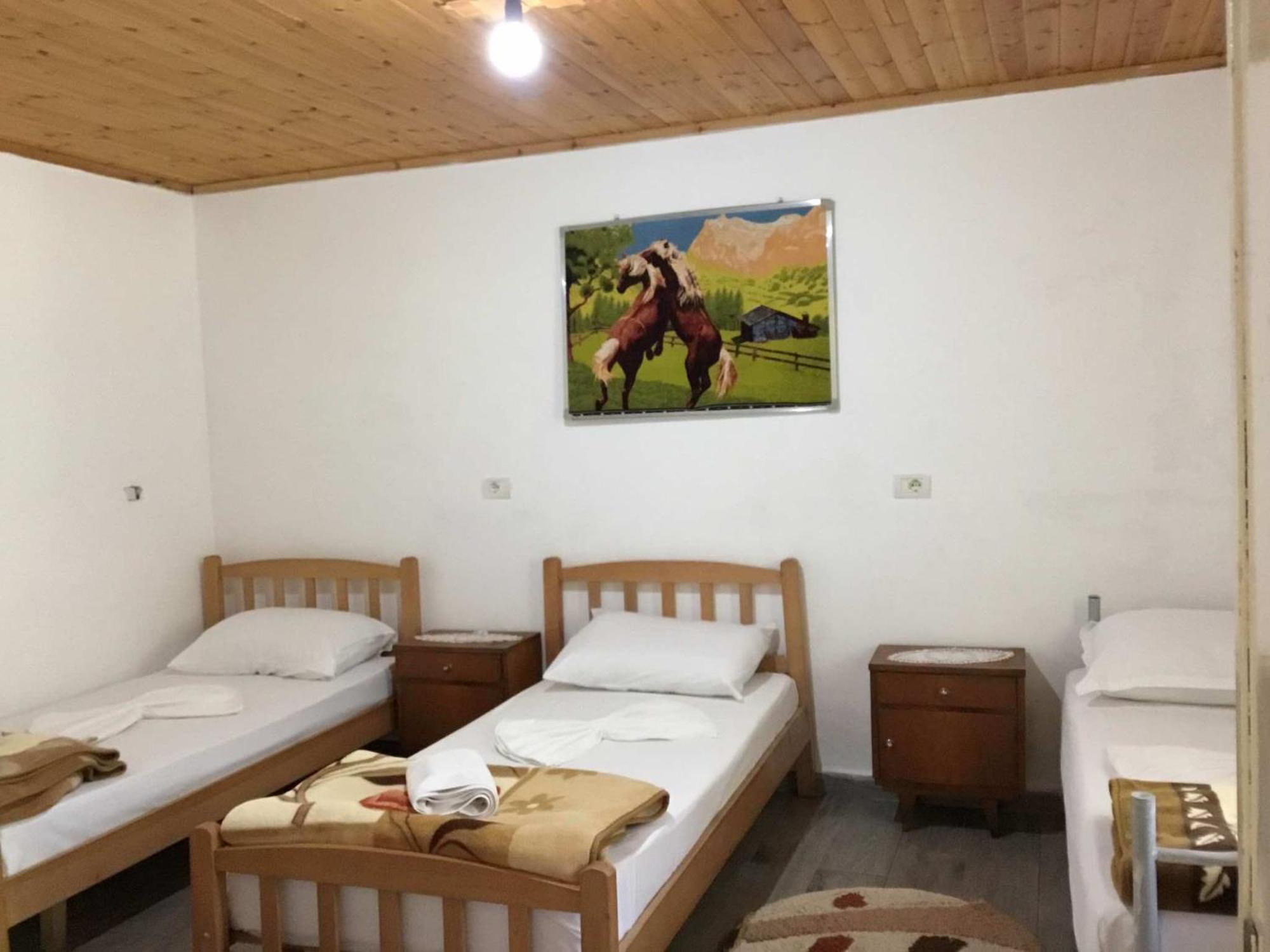 فندق Zariklis ثيث المظهر الخارجي الصورة